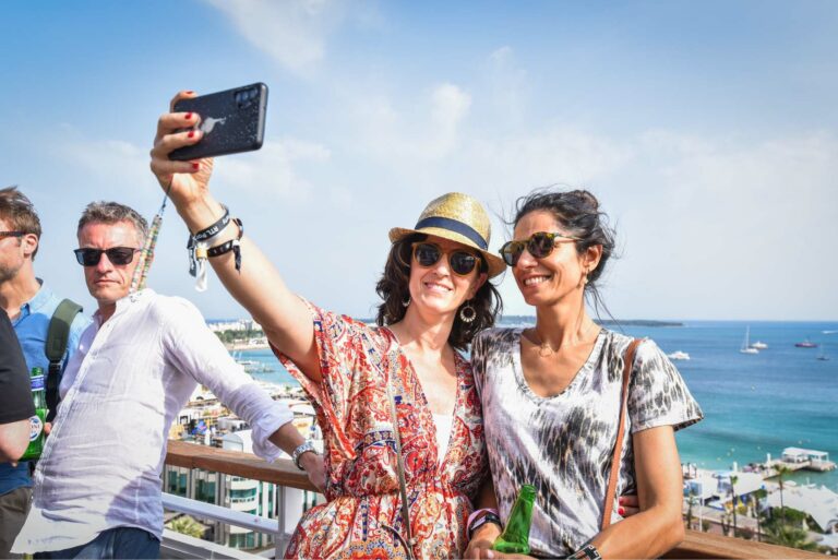 Sartou photographe professionnel à Antibes pour la société Taboola au Cannes Lions Festival