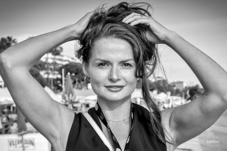 Sartou photographe book et portrait Cannes, Côte d'Azur et en Espagne à Valence présente les photos de portrait d'Elena